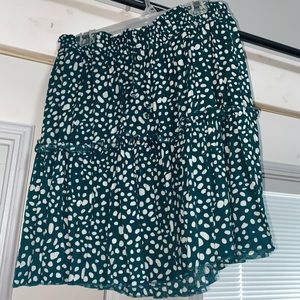 Woman’s skirt size M